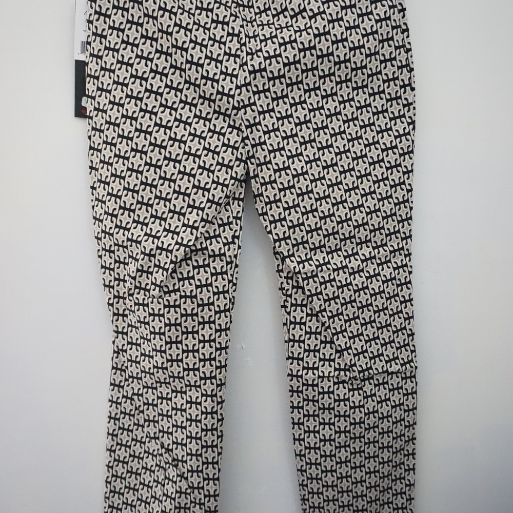 up! Classic Ankle Cropped Pants Tummy Control - Picture 2 of 4